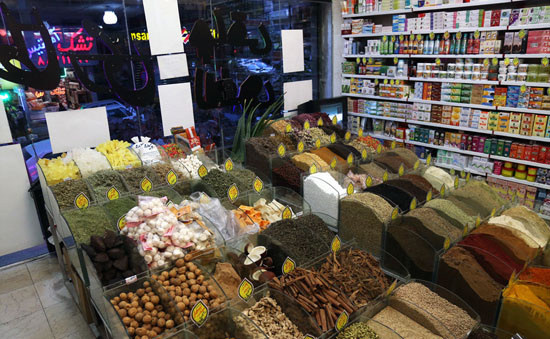 عطاری‌ها صلاحیت عرضه هیچ گونه دارویی را ندارند/۹ عطاری غیرمجاز در استان مرکزی پلمب شد