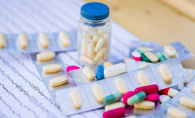 افزایش آگاهی مردم نسب به عوارض داروهای قاچاق و تقلبی