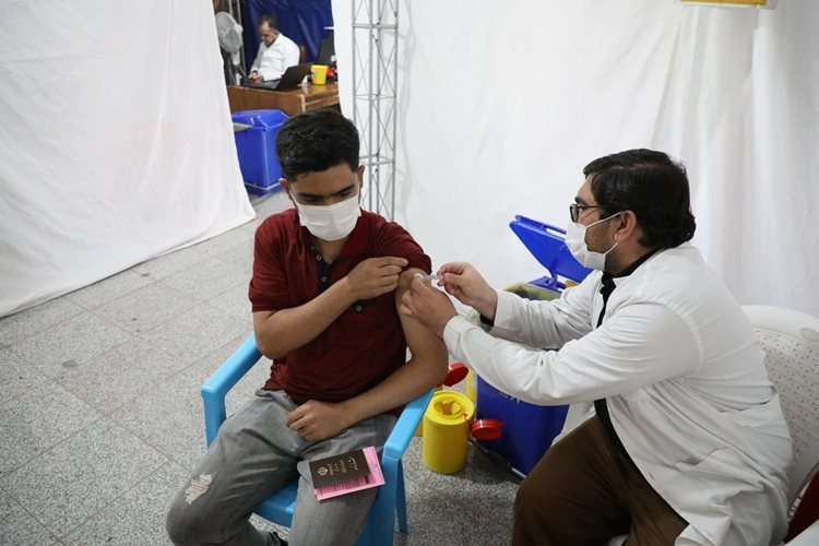 صدور مجوز تزریق واکسن‌های پاستور و سینوفارم به افراد بین ۱۲ از ۱۸ سال