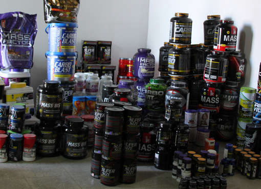 کشف بیش از ۱۰۰۰ قلم مکمل ورزشی به ارزش ۳ میلیارد ریال مکمل های قاچاق و غیر مجاز از یک مرکز عرضه مکمل های ورزشی در اراک