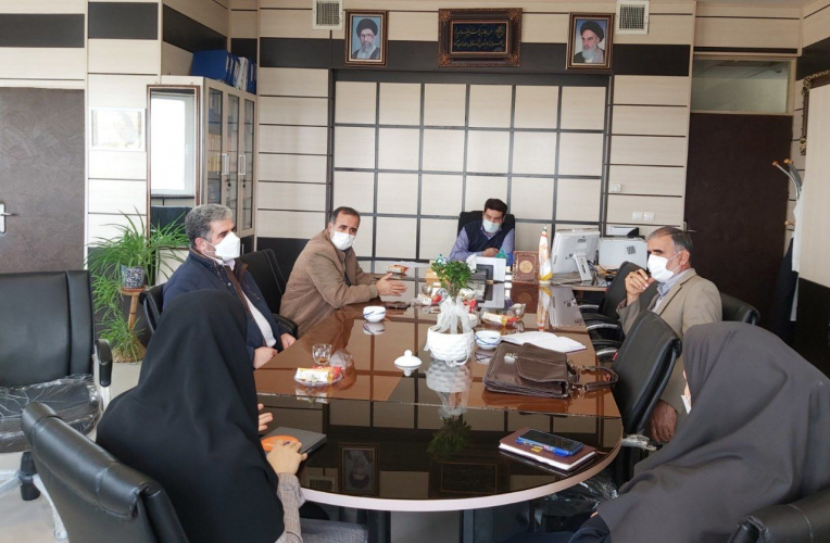 دیدار هیئتی از سوی نماینده مردم اراک، کمیجان و خنداب در مجلس شورای اسلامی آقای آصفری با معاون غذا و دارو