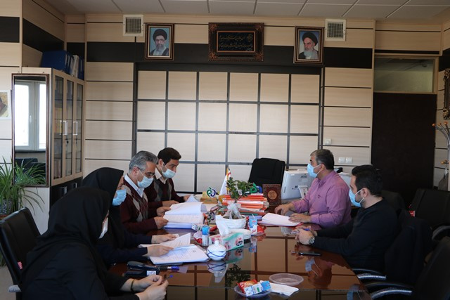 بررسی ۲۰ پرونده در هفدهمین کمیسیون فنی_تخصصی صدور پروانه های بهداشتی و واحد های تولیدی غذایی و بهداشتی