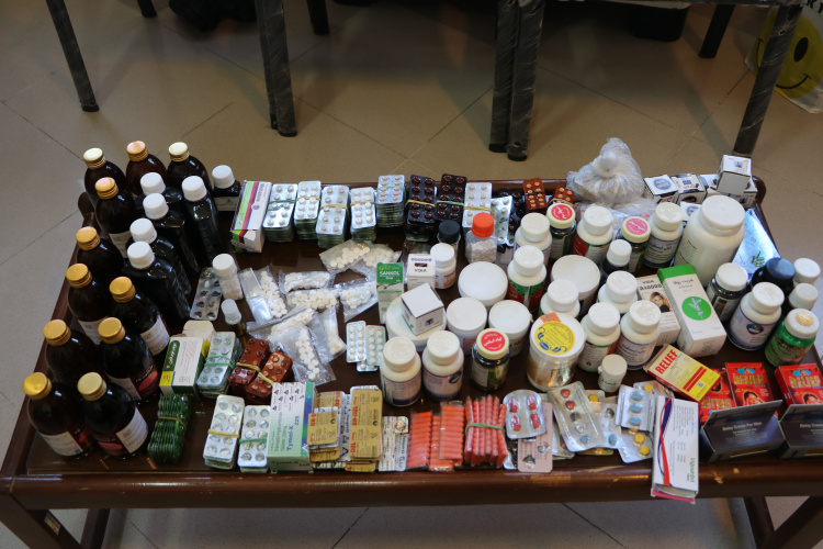 کشف بیش از ۱۱ هزار عدد انواع قرص‌های غیر مجاز به ارزش ۲۰۰ میلیون ریال از یک عطاری در اراک