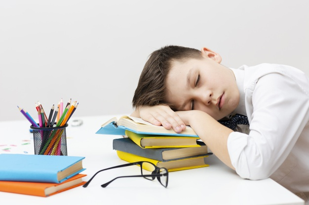 پرهیز از مصرف داروی خودسرانه برای تنظیم خواب فرزندان