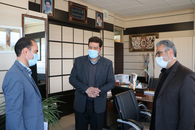 تقدیر از مسئول حقوقی معاونت غذا و دارو