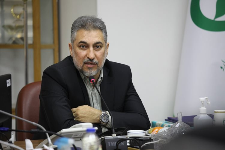 مسئولان وقت گمرک باید درمورد سرم های امحا شده و دلیل عدم ترخیص توضیح دهند