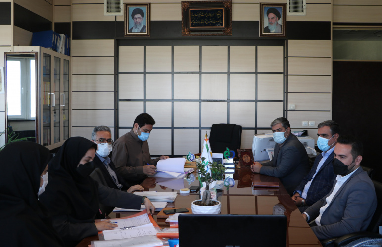 دومین کمیسیون فنی_تخصصی صدور پروانه های بهداشتی و واحد های تولیدی غذایی و بهداشتی در سال جدید با بررسی ۳۵ پرونده