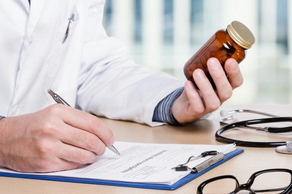 ۲۰ عارضه جانبی دارویی که نباید نادیده بگیرید