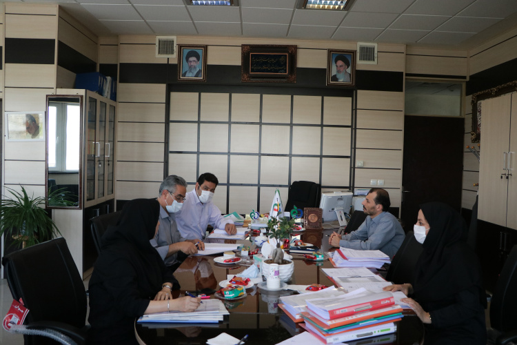 ۲۰ پرونده در پنجمین کمیسیون فنی_تخصصی صدور پروانه های بهداشتی و واحد های تولیدی غذایی و بهداشتی بررسی شد