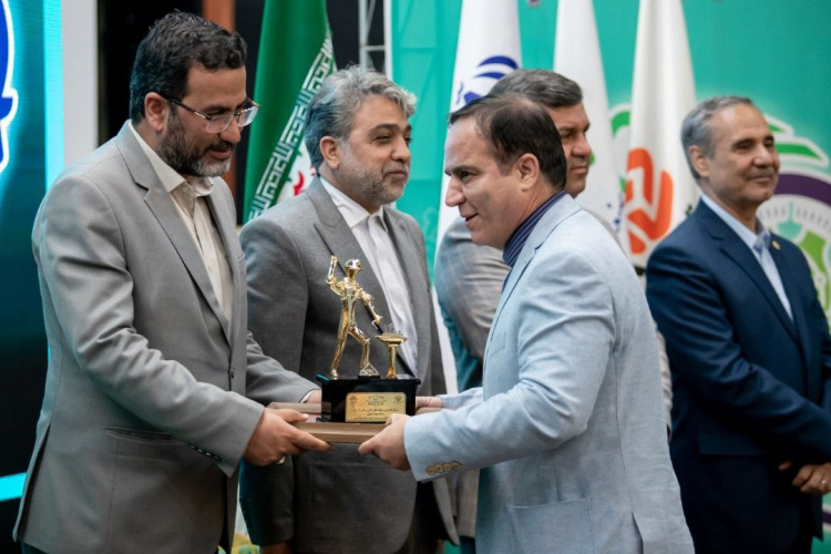 زاگرس دارو واحد نمونه صنعتی ایران در سال ۱۴۰۱ شد