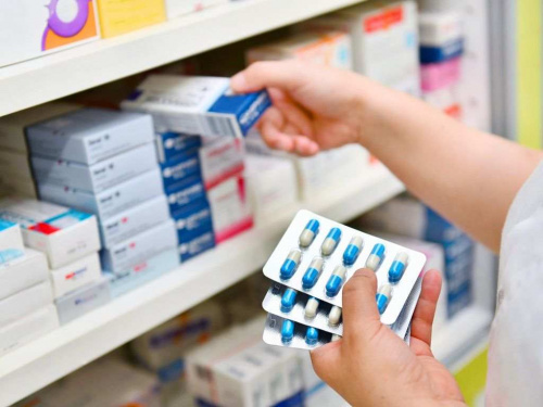 اخطار و تذکر جدی به دو شرکت پخش دارویی شعبه قم در خصوص توزیع نامتعارف و نامتناسب داروی الانزاپین ۵ میلی