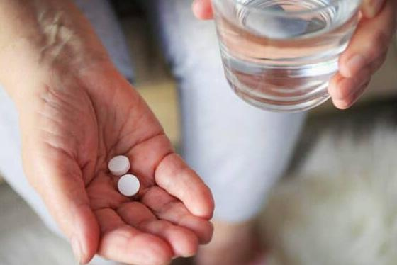 قرص و دارو‌هایی که نباید اول صبح بخورید