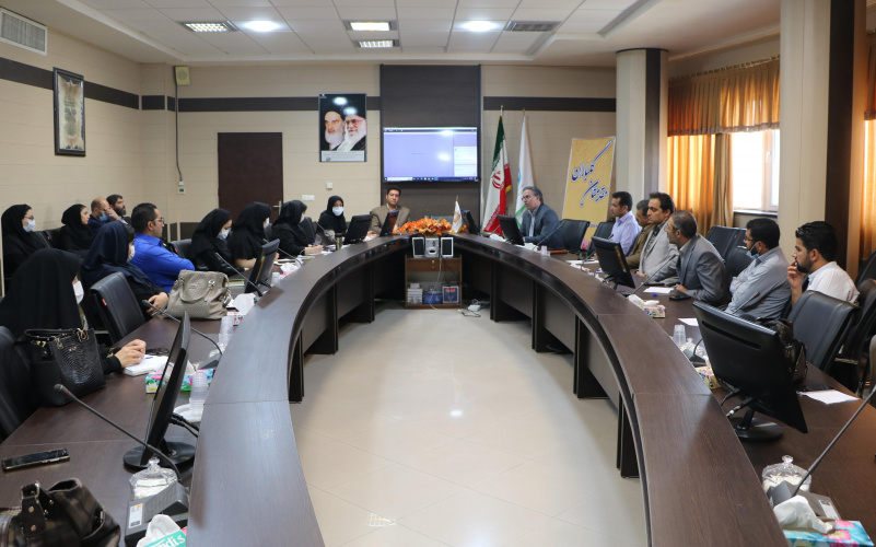سومین جلسه ستاد توزیع داروی استان مرکزی با حضور معاون غذا و دارو در سال ۱۴۰۱