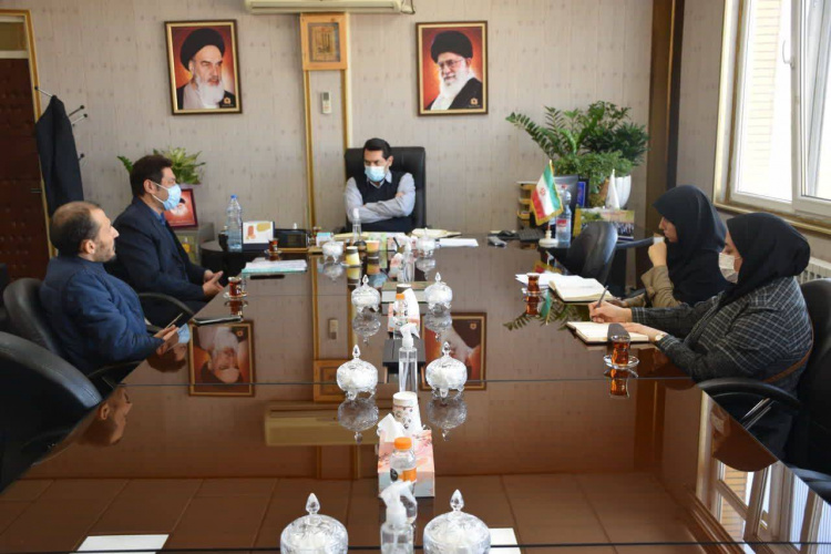 نشست معاون و مدیران معاونت غذا و دارو با رئیس دانشگاه علوم پزشکی استان