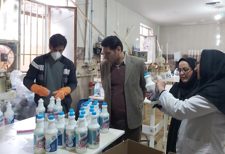 بازدید معاون غذا و دارو اراک از شرکت تولیدی شوینده زیبا رخش اراک