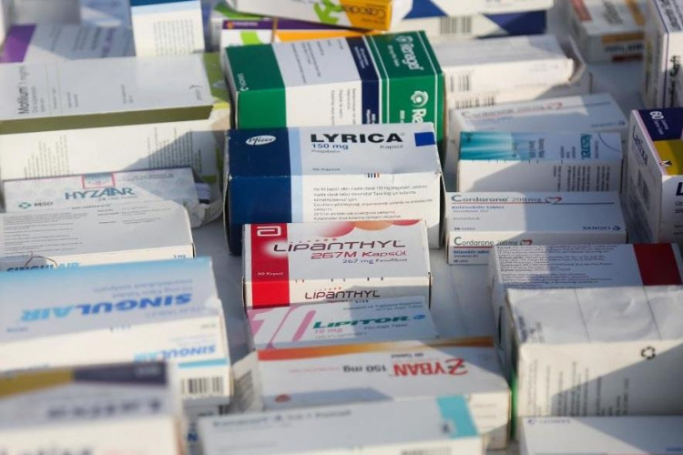 کشف ۵ هزار قلم انواع داروی قاچاق در اراک