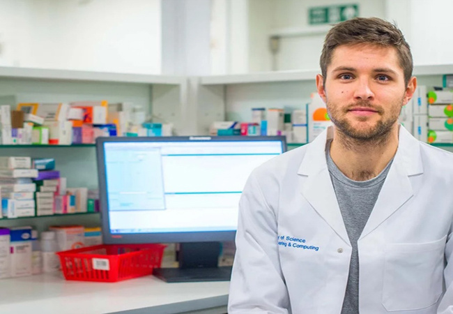 اختیارات و وظایف تکنسین داروخانه