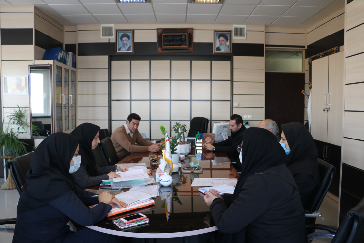 بررسی ۱۸ پرونده در بیست و ششمین کمیسیون فنی_تخصصی صدور پروانه های بهداشتی و واحد های تولیدی غذایی و بهداشتی