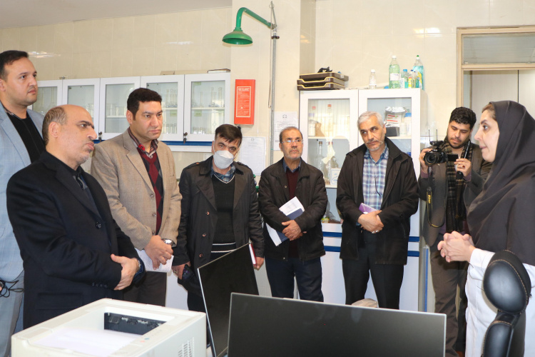 بازدید نماینده مردم اراک، خنداب و کمیجان در مجلس شورای اسلامی از معاونت غذا و دارو