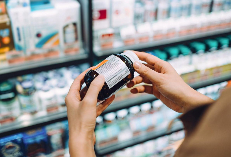 مکمل‌هایی که نباید بعد از ۵۰ سالگی مصرف کنید؛ مگر به دستور پزشک