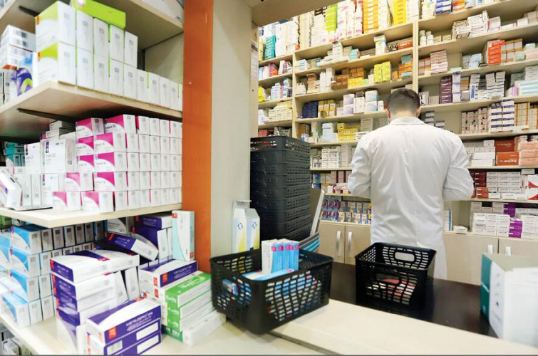 رفع کمبود ۲ قلم دارو در داروخانه های استان