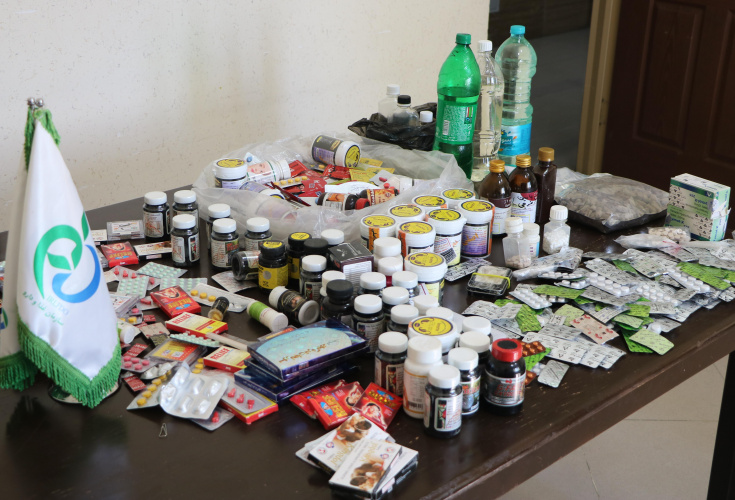 اجرای طرح پاک‌سازی عطاری‌ها در اراک/ هفت عطاری پلمپ شد