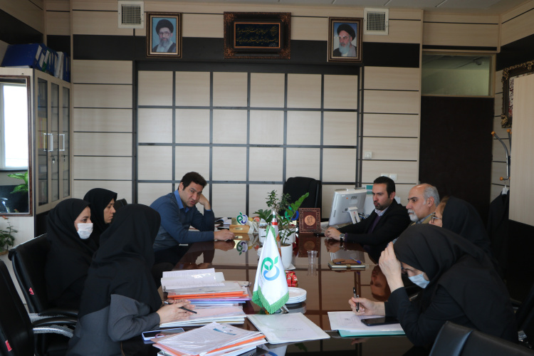 بررسی ۲۸ پرونده در بیست و هفتمین کمیسیون فنی_تخصصی صدور پروانه های بهداشتی و واحد های تولیدی غذایی و بهداشتی