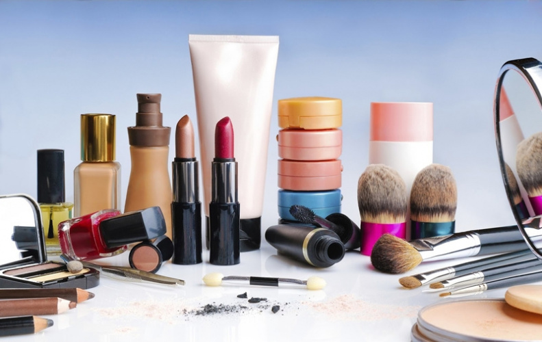 تبلیغات دارویی غیرمجاز و سوءاستفاده از سادگی افراد در روزهای پایانی سال