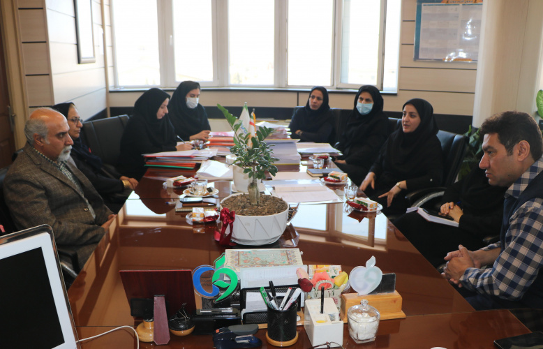 بررسی ۳۲ پرونده در بیست و هشتمین کمیسیون فنی_تخصصی صدور پروانه های بهداشتی و واحد های تولیدی غذایی و بهداشتی