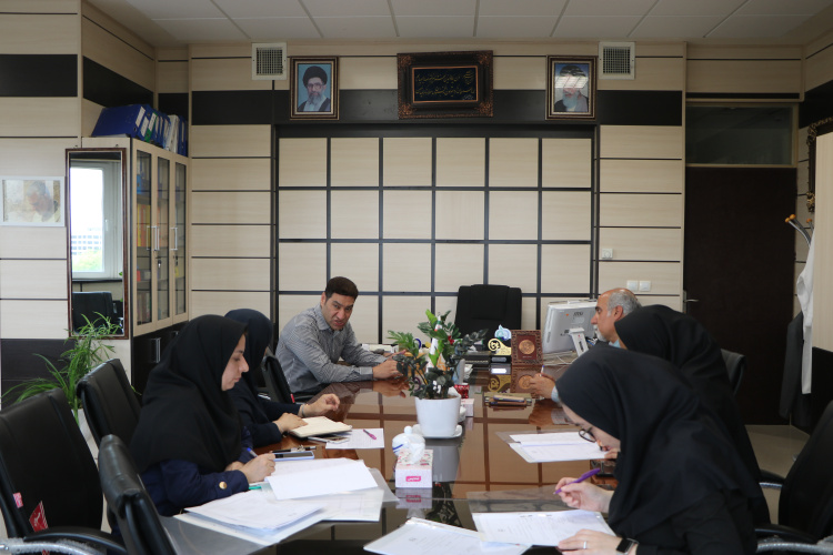 بررسی ۲۰ پرونده در پنجمین کمیسیون فنی_تخصصی صدور پروانه های بهداشتی و واحد های تولیدی غذایی و بهداشتی