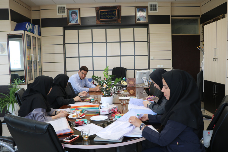 بررسی ۲۳ پرونده در ششمین کمیسیون فنی_تخصصی صدور پروانه های بهداشتی و واحد های تولیدی غذایی و بهداشتی