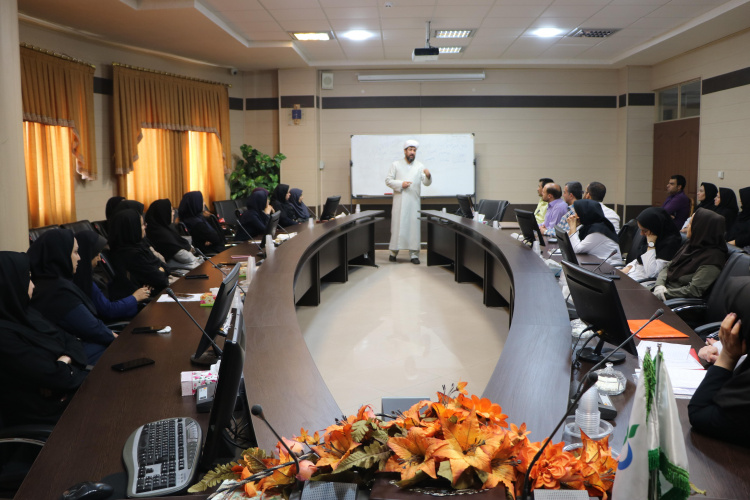 برگزاری کارگاه آموزشی &quot;رابطه پوشش و تحکیم خانواده&quot; ویژه پرسنل معاونت غذا و دارو