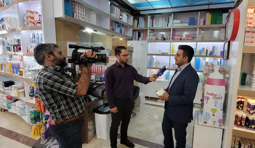 نظارت و بازرسی کارشناسان معاونت غذا و دارو به همراه خبرنگار صدا و سیما از وضعیت ارائه خدمات دارویی در سطح شهر