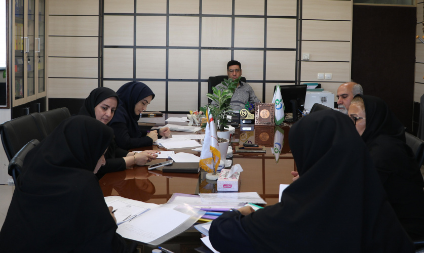 بررسی ۱۸ پرونده در دهمین کمیسیون فنی_تخصصی صدور پروانه های بهداشتی و واحد های تولیدی غذایی و بهداشتی