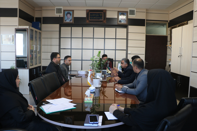 تاکید معاون غذا و دارو دانشگاه از پیامدهای منفی پدیده شوم لوازم آرایشی و بهداشتی قاچاق