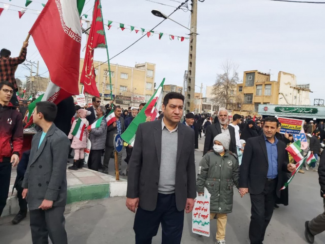 حضور  معاون غذا و دارو دانشگاه علوم پزشکی اراک در حماسه ۲۲ بهمن