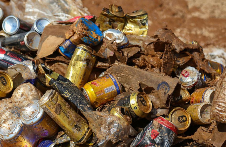 انهدام ۱۰ تن کالاهای قاچاق سلامت محور سریع الفساد