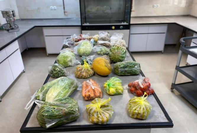 پایش مواد و فرآورده های غذایی در ایام نوروز توسط آزمایشگاه کنترل معاونت غذا و دارو