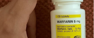 مدیر اداره دارو و مواد تحت کنترل معاونت غذا و دارو دانشگاه علوم پزشکی اراک درمورد مصرف همزمان برخی خوراکی‌ها و داروهای ضدانعقادی هشدار داد.