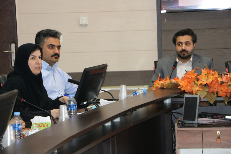 جلسه هم اندیشی برای توزیع عادلانه دارو در سطح استان + فیلم