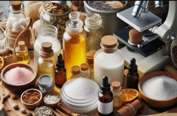 به‌روزرسانی مداوم ترکیبات آرایشی مجاز براساس مراجع جهانی