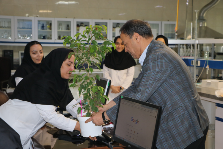 تبریک روز آزمایشگاه به سپیدپوشان معاونت غذا و دارو