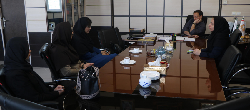 حمایت از صنایع و واحدهای تولیدی کوچک و بزرگ در دستور کار معاونت غذا و دارو اراک