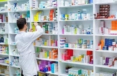 همراهی داروخانه‌ها در جنگ تحسین‌برانگیز بود / پیگیری قانونی موارد معدود تخلف