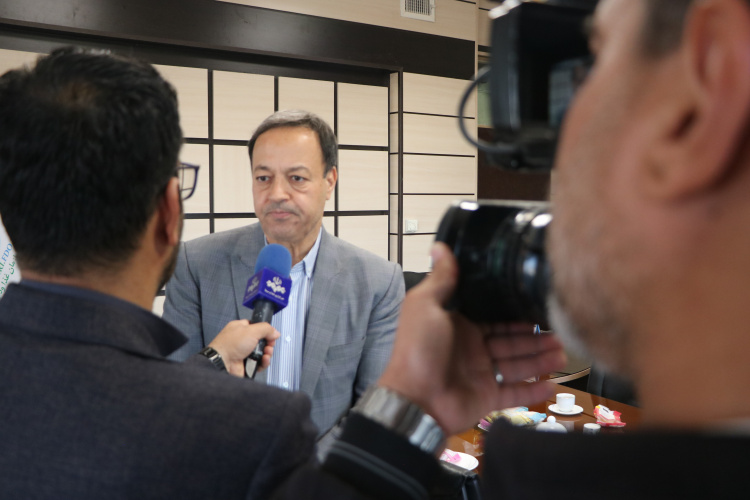 پاسخ معاون غذا و دارو دانشگاه علوم پزشکی اراک درباره تامین و توزیع شیر خشک + فیلم