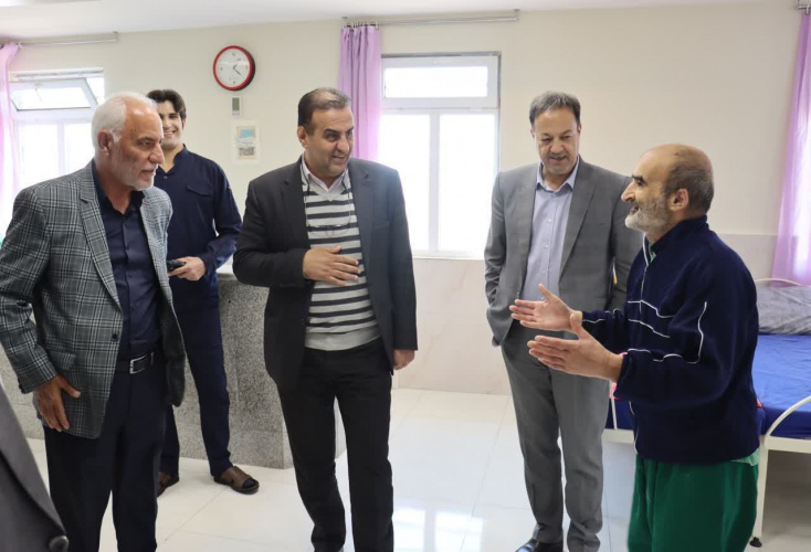 بازدید رئیس و معاونین دانشگاه علوم پزشکی اراک از مرکز خیریه جامع توانبخشی شبانه‌روزی آفتاب