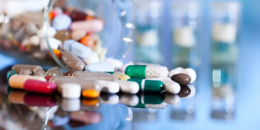 پرهیز از مصرف خودسرانه و اعلام داروهای مصرفی؛ دو راهکار برای پیشگیری از خطاهای دارویی