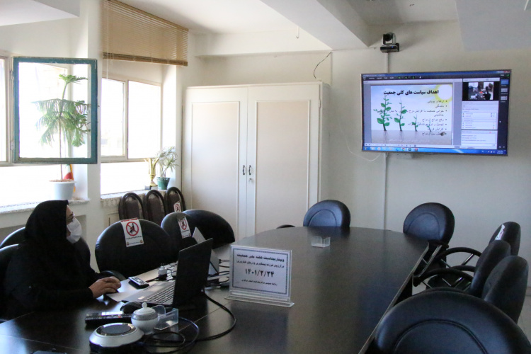 وبینار در آرزوی فرزند ( پیشگیری و درمان ناباروری) بمناسبت هفته ملی جمعیت، سالن جلسات مرکز بهداشت استان مرکزی، ۲۴ اردیبهشت ماه