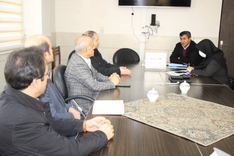 کمیته ساماندهی تامین و توزیع منابع برگزار شد/ برنامه ملی سلامت خانواده و نظام ارجاع راه حل اصلی بسیاری از مشکلات بهداشتی و درمانی