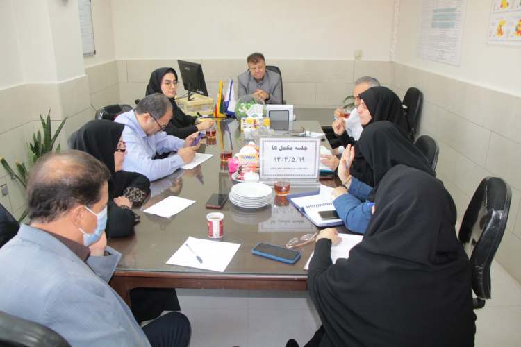 تأکید بر هماهنگی و مصرف به موقع قطره های مولتی ویتامین و AD پیش از انقضا